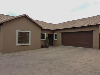 House For Sale in Thatchfield, Centurion