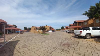Apartment / Flat For Rent in Die Hoewes, Centurion