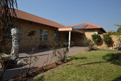 House For Sale in Thatchfield, Centurion