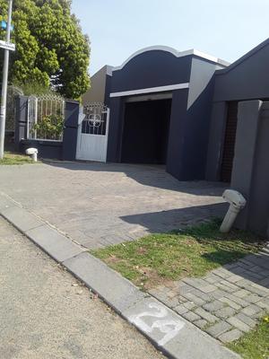 House For Sale in Olievenhoutsbos, Centurion