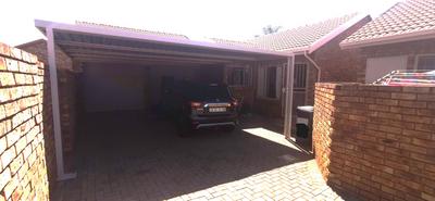 Townhouse For Sale in Amberfield, Centurion