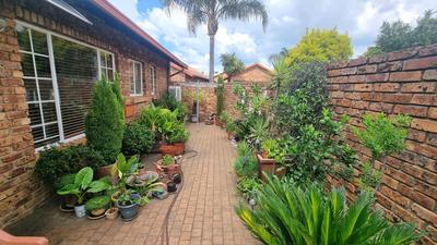 Complex For Sale in Amberfield, Centurion