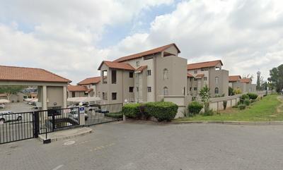 Townhouse For Sale in Erand Gardens, Midrand