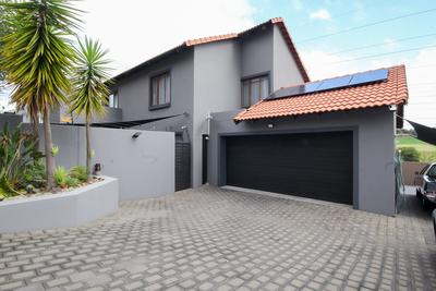 House For Sale in Amberfield, Centurion