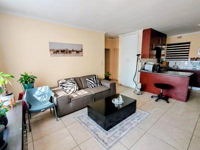 Apartment / Flat For Sale in Vorna Valley, Midrand