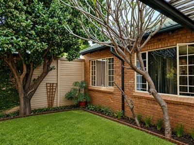 Townhouse For Sale in Rooihuiskraal North, Centurion
