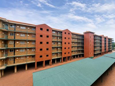 Apartment / Flat For Sale in Die Hoewes, Centurion