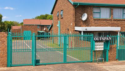 Townhouse For Sale in Valhalla, Centurion