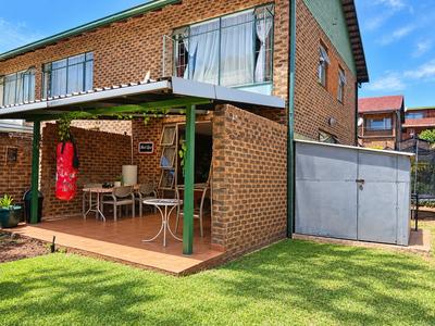 Townhouse For Sale in Eldoraigne, Centurion