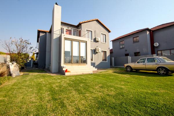 House For Sale in Thatchfield, Centurion