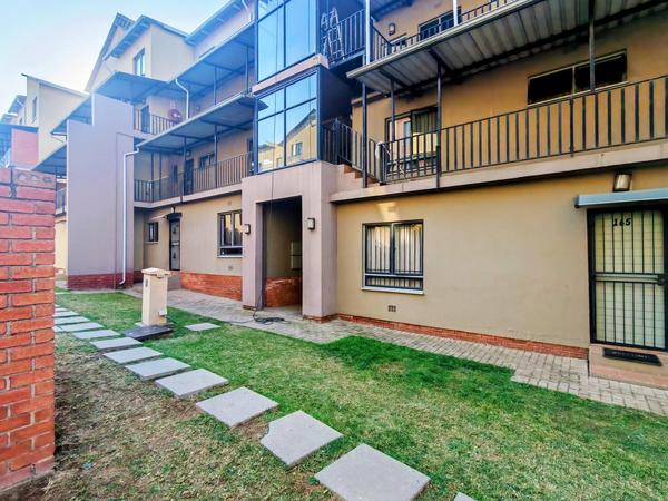 Apartment / Flat For Sale in Carlswald, Midrand